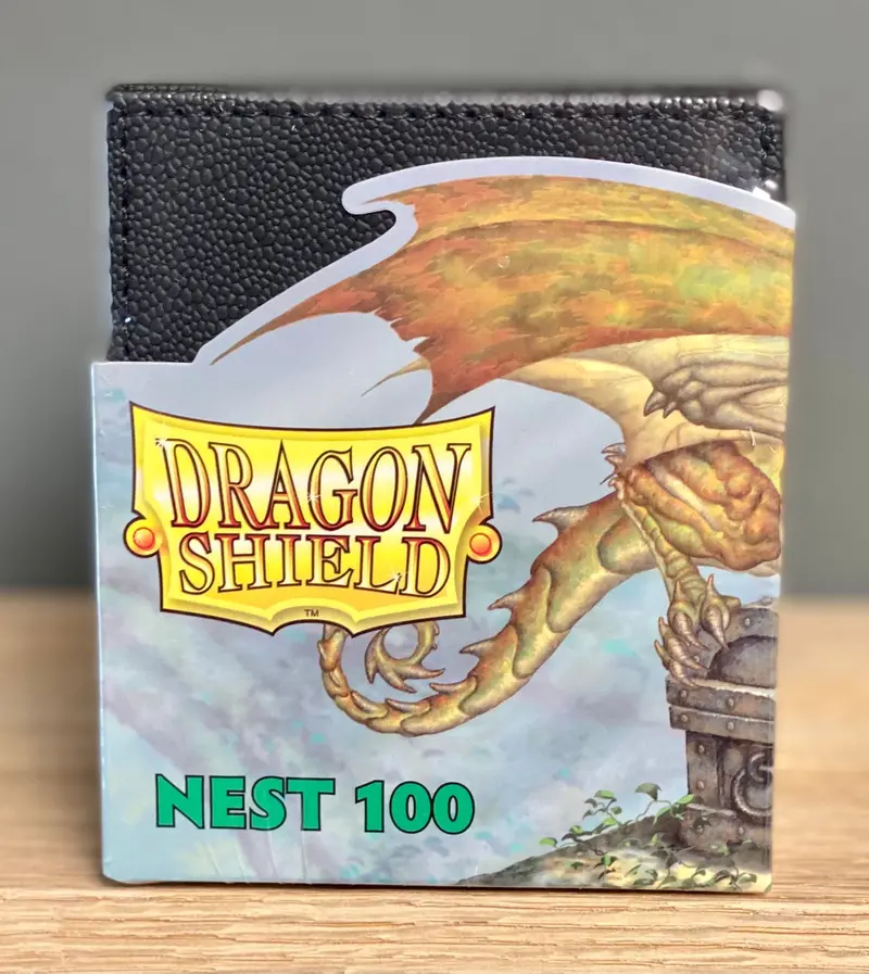 Dragon Shield - Nest 100 - Black And Green 1