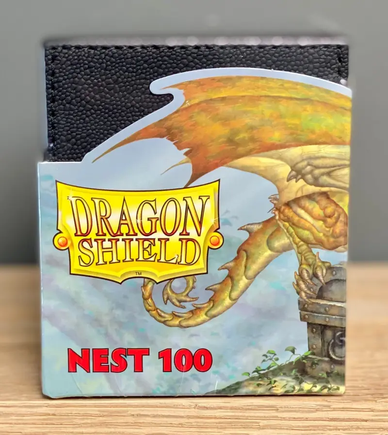 Dragon Shield - Nest 100 - Black And Red 1