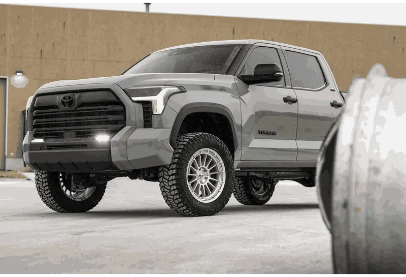 Fuel Off-Road Ascend Wheels In Gloss Silver W/ Machined Face 5
