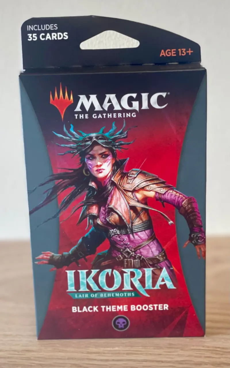 Magic: The Gathering - Ikoria Lair Of Behemoths Theme Booster - Black 1