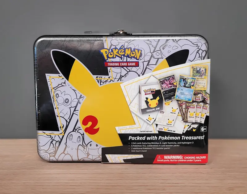 Pokémon Tcg: Celebrations - Collectors Chest 1