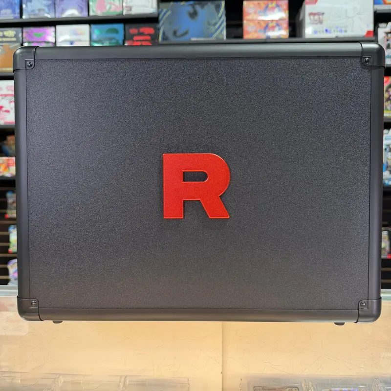 Pokémon Tcg: Scarlet & Violet: The Glory Of Team Rocket - Attache Case 1