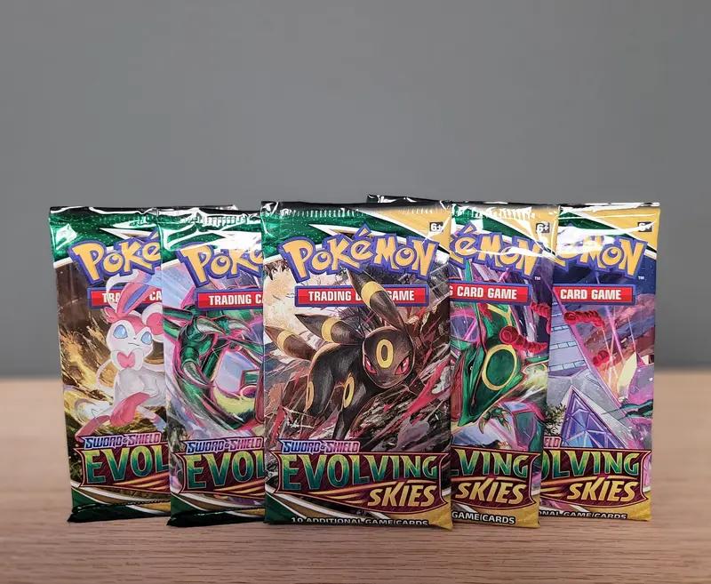 Pokémon Tcg: Sword & Shield: Evolving Skies - Booster Pack 1