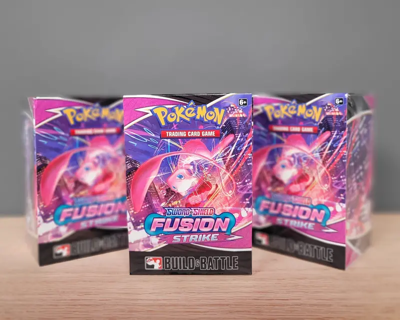 Pokémon Tcg: Sword & Shield: Fusion Strike - Build & Battle Box 1