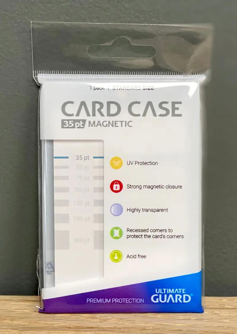 Ultimate Guard - Magnetic Card Case 35 Pt 1