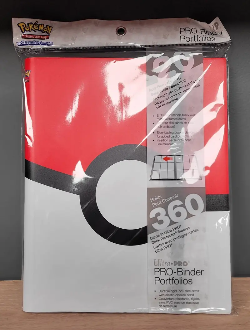 Ultra-Pro: Pokémon 9 Pocket Pro Binder - Pokéball 1