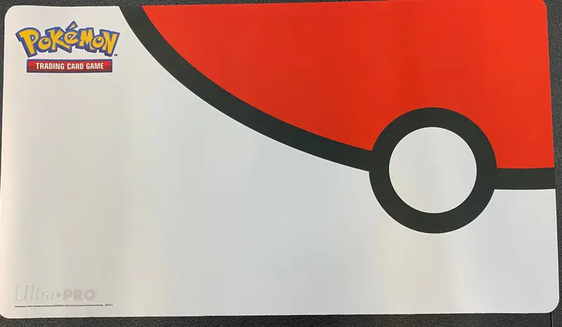 Ultra-Pro: Pokémon Playmat - Pokeball 1